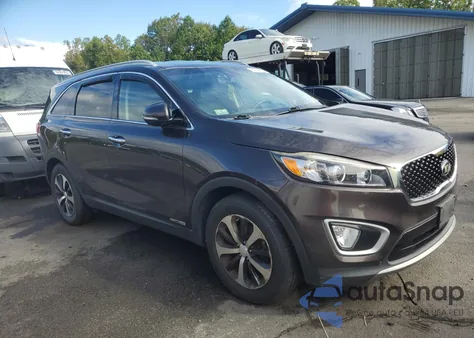 2017 Kia Sorento Ex z USA, uszkodzony, nr VIN 5XYPHDA52HG224692